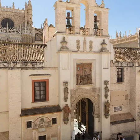 Puerta Catedral Appartamento Siviglia